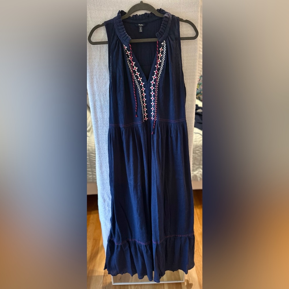 Hatley Navy maxi Dress with white Embroidery, like new!